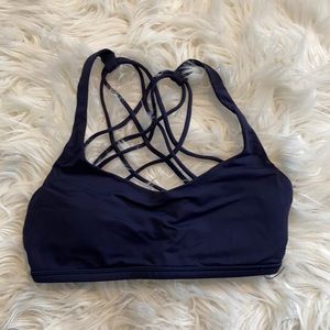 Lululemon free to be bra